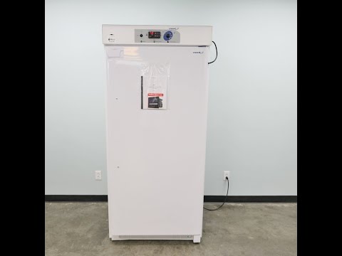 Signature Model 2015 Diurnal Growth Chamber for sale
