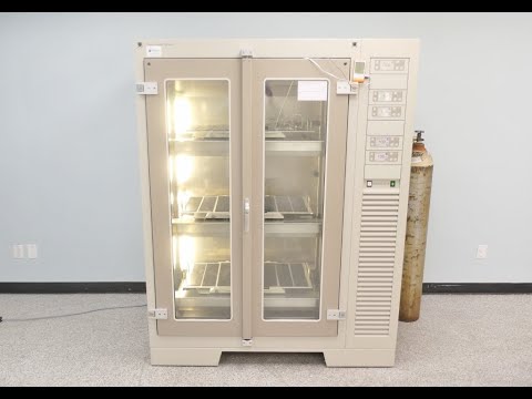 Adolf Kuhner Incubator Shaker CO2 ID 18893