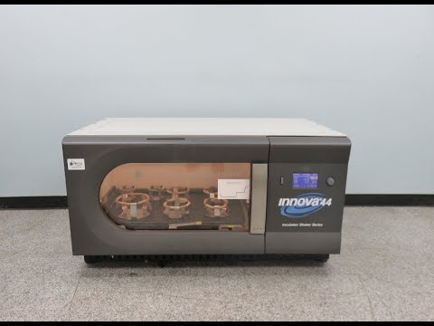 New Brunswick Innova 44R Refrigerated Incubator Shaker ID 22194