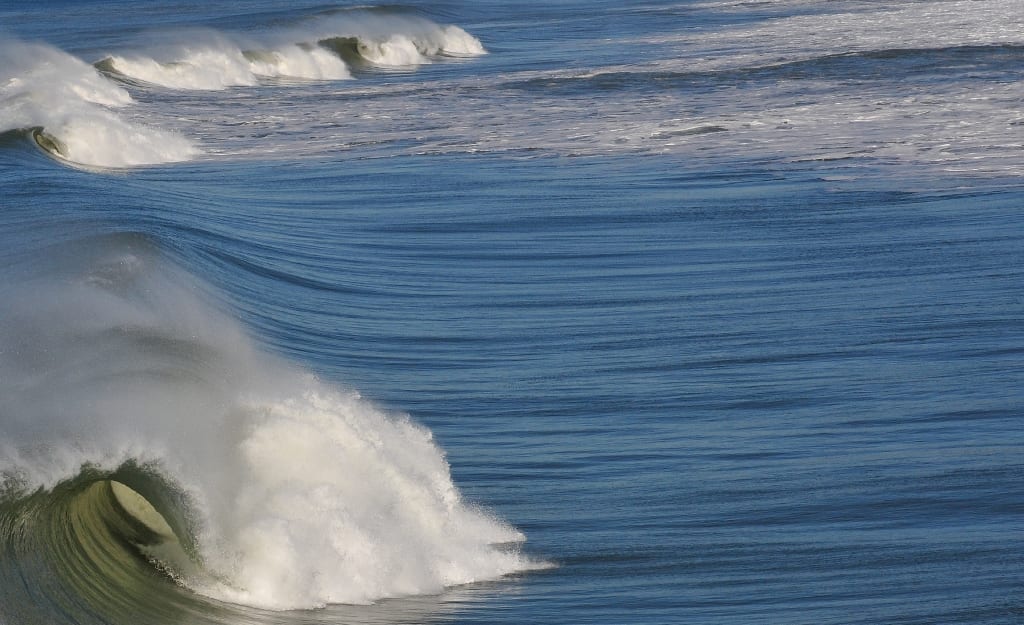 Ocean waves breaking