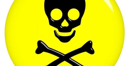 Cartoon image of skull and crossbones 