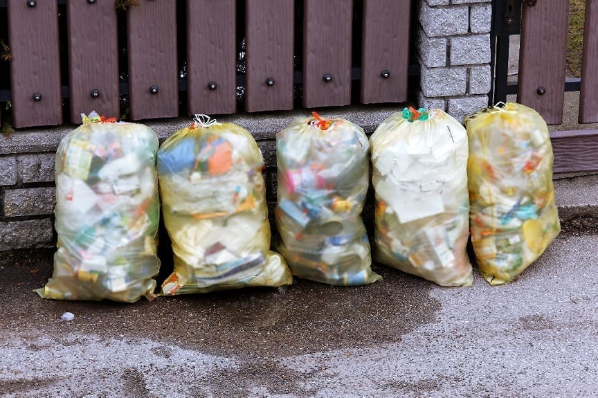 California proposes plan to ban all plastics bags