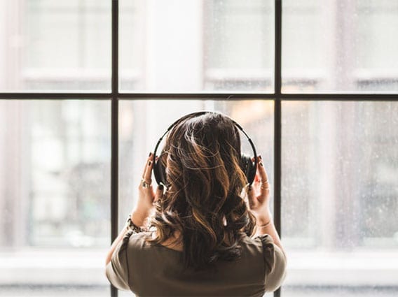 A new study in the journal of Frontier in Neurology has found that listening to classical music can actually reduce pain and inflammation