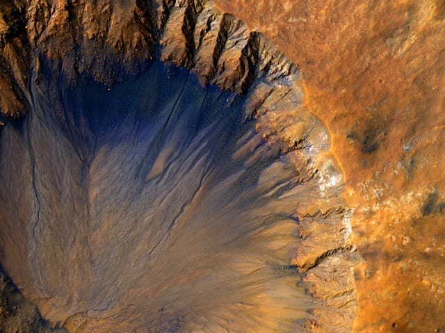 Study Finds There Are Two Types of Water on Mars