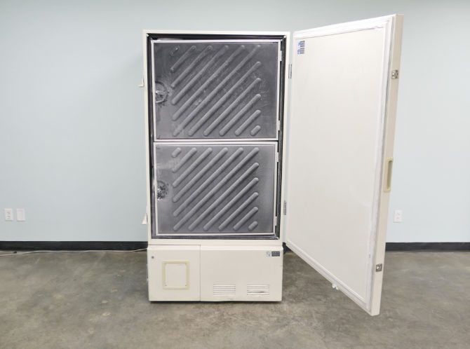 Sanyo-VIP-86C-ULT-Freezer-Open