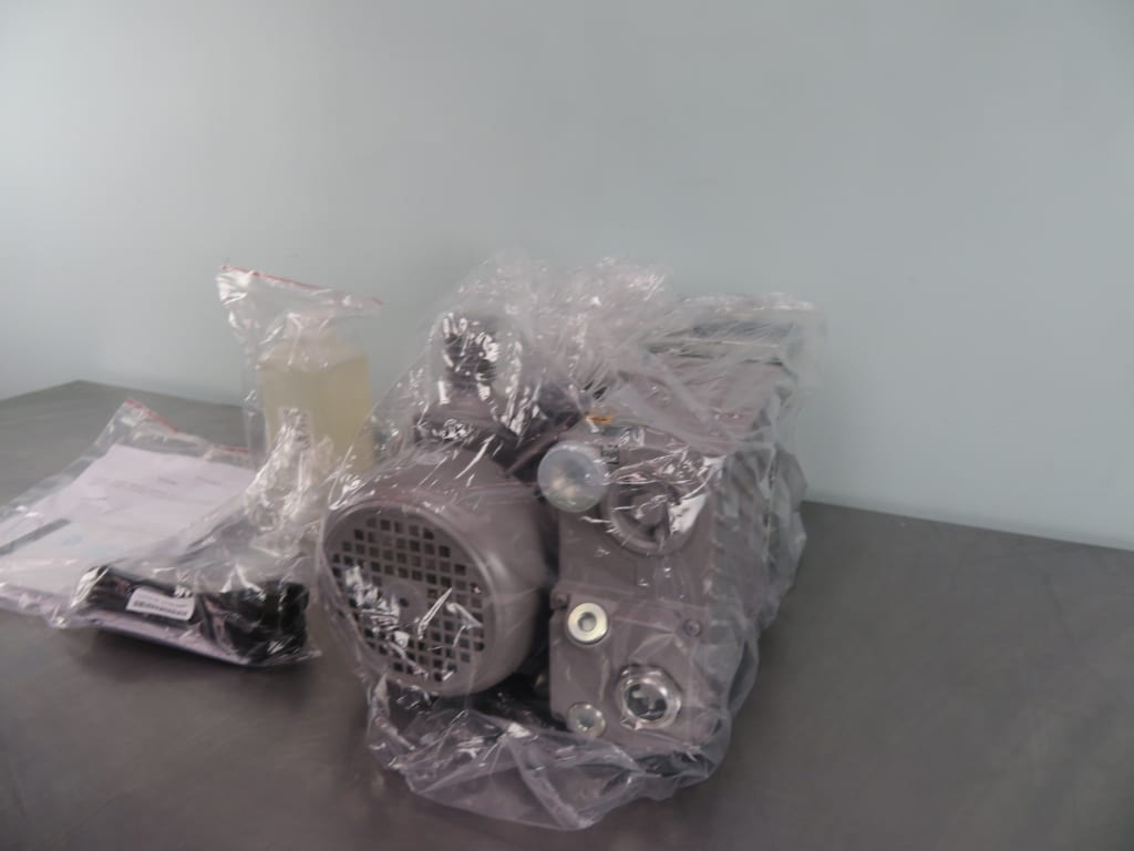 Agilent MS40+ Rotary Vane LC/MS Vacuum Pump (new in box)