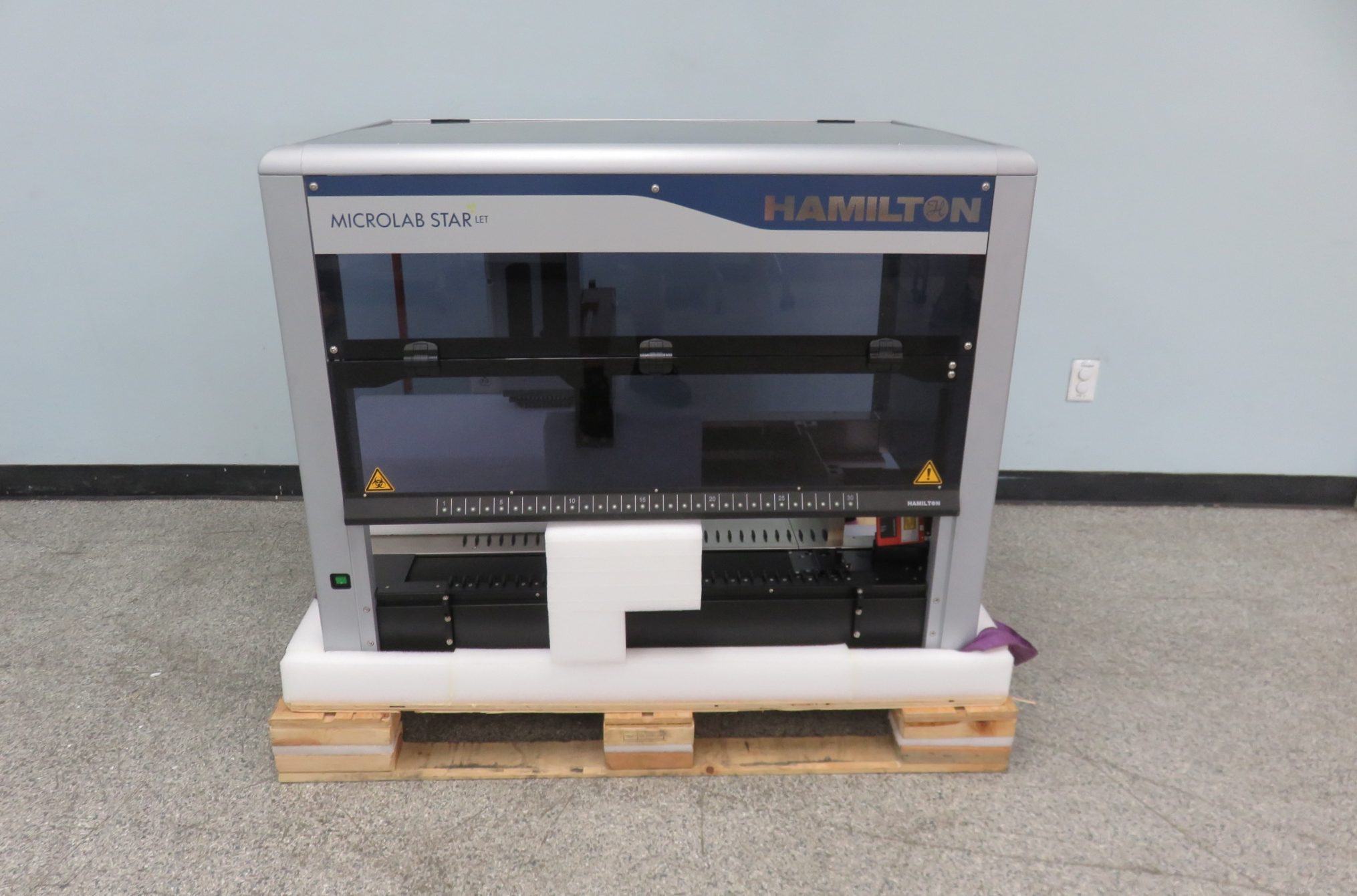 Hamilton Microlab STARlet Robot Liquid Handler