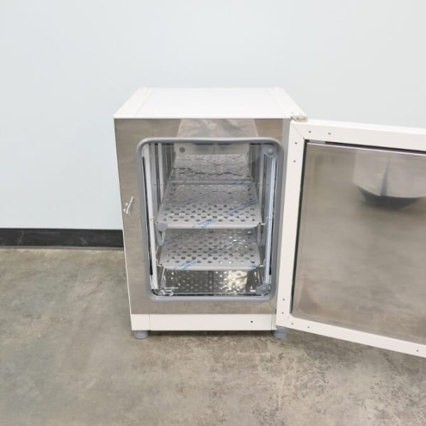 Thermo Scientific Incubator Heratherm IGS60 Thermo Scientific Incubator Heratherm IGS60