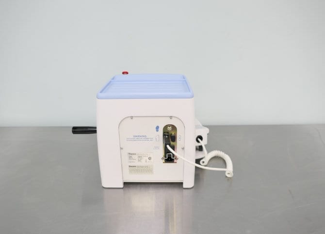 Shandon Finesse ME Plus Microtome