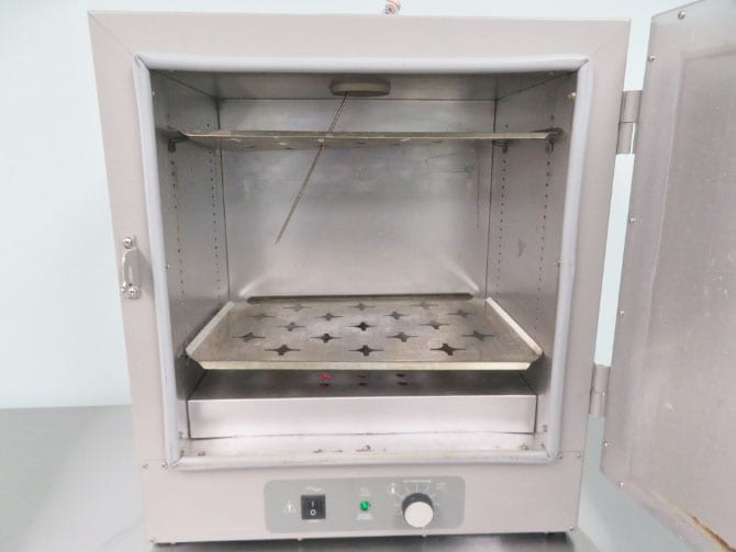 VWR 1305U Gravity Oven