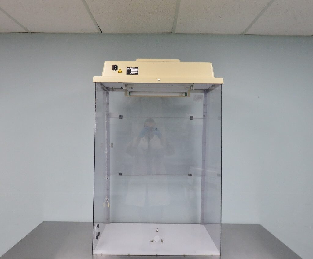 Airclean PCR Workstation Dead Air Box - The Lab World Group