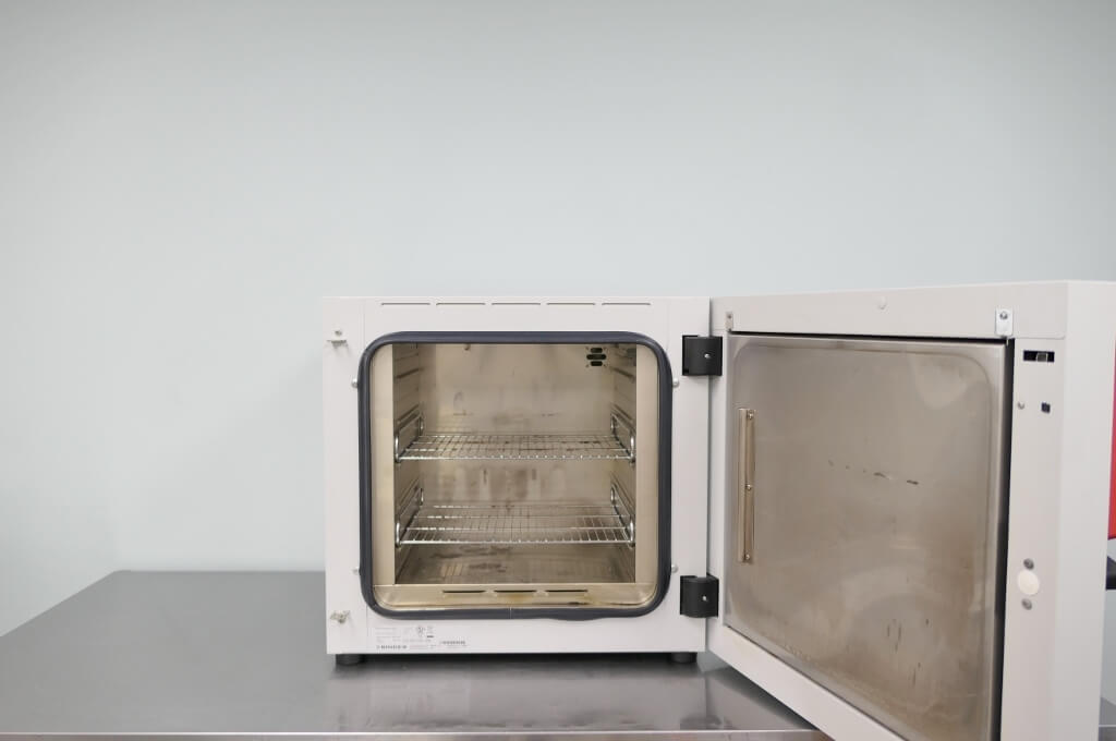 Binder ED53 Gravity Convection Oven The Lab World Group