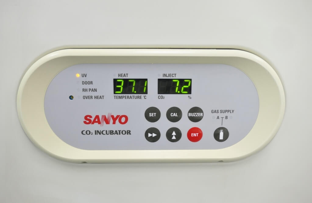 Sanyo CO2 Incubator MCO20AIC The Lab World Group