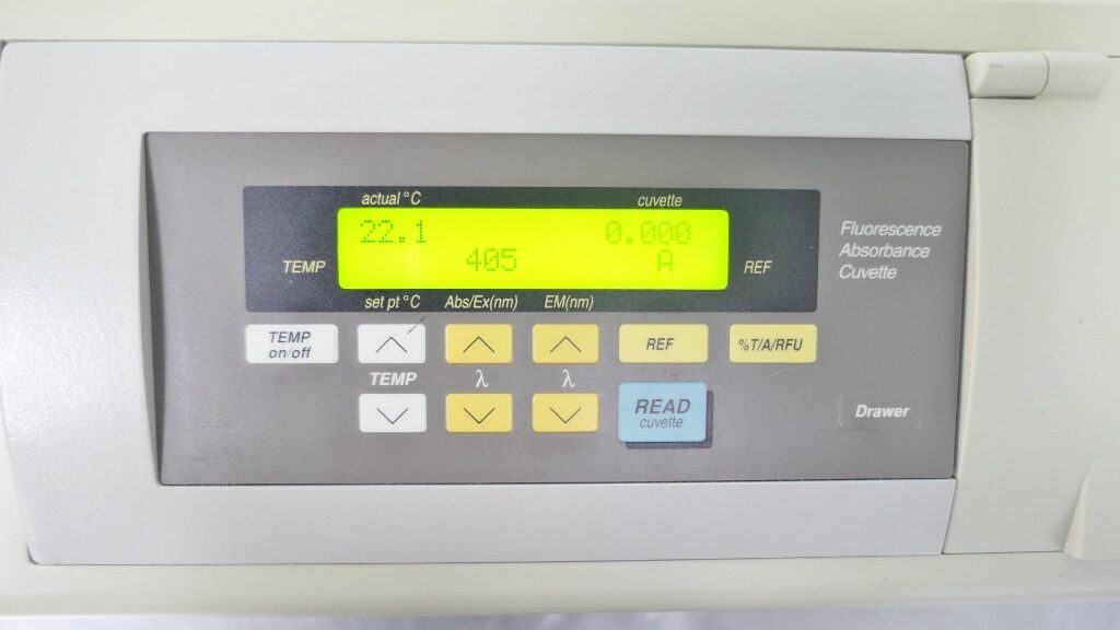 SpectraMax M2E Microplate Reader The Lab World Group