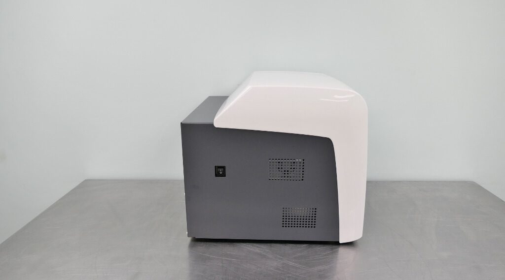 Thermo Varioskan LUX Microplate Reader The Lab World Group