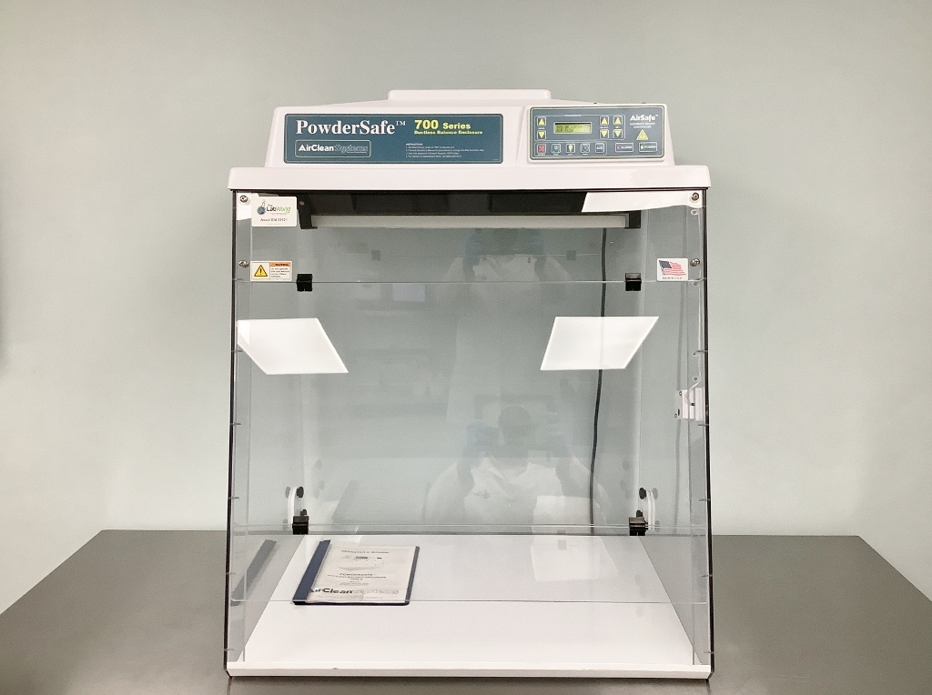 AirClean PowderSafe 710 Balance Enclosure