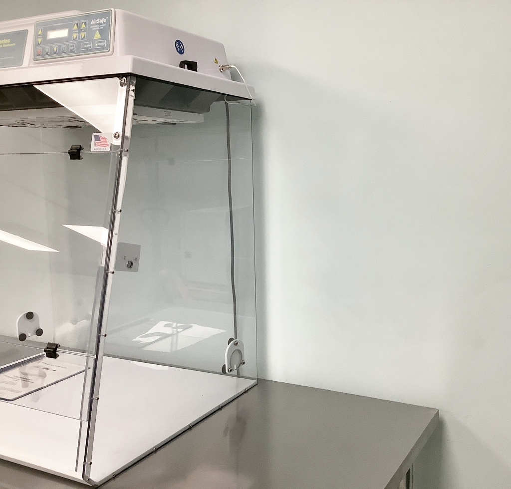 AirClean PowderSafe 710 Balance Enclosure