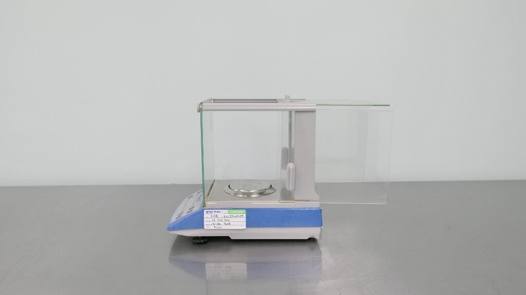 VWR Used Analytical Balance 503B The Lab World Group