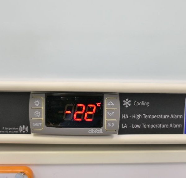 VWR® Plus Series Undercounter Laboratory Freezers Freestanding (–20 °C)