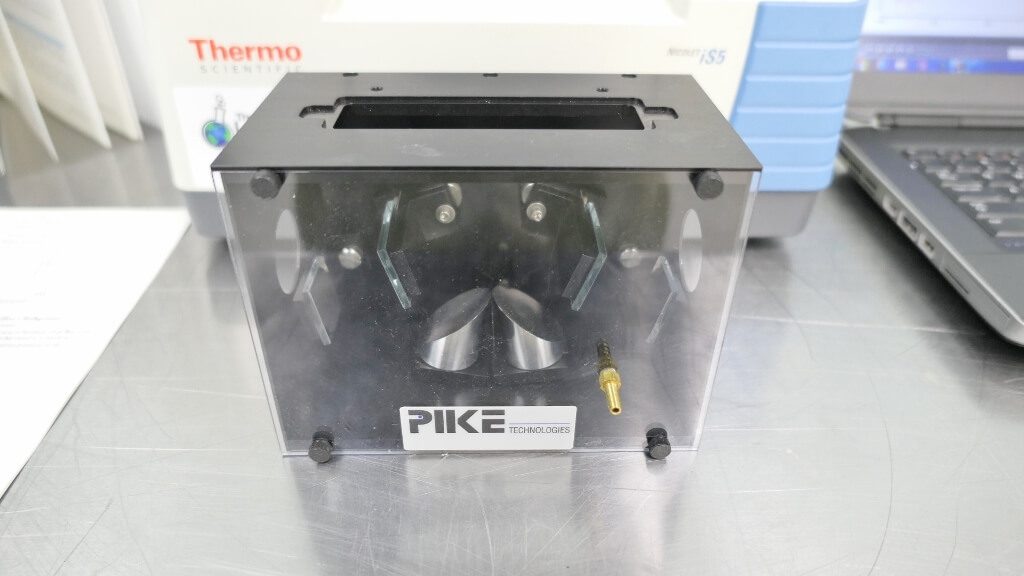 Thermo Nicolet IS5 FTIR Spectrometer The Lab World Group