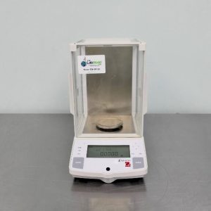 Analytical balance e02140