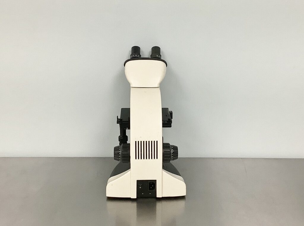 Leica CME Microscope - The Lab World Group