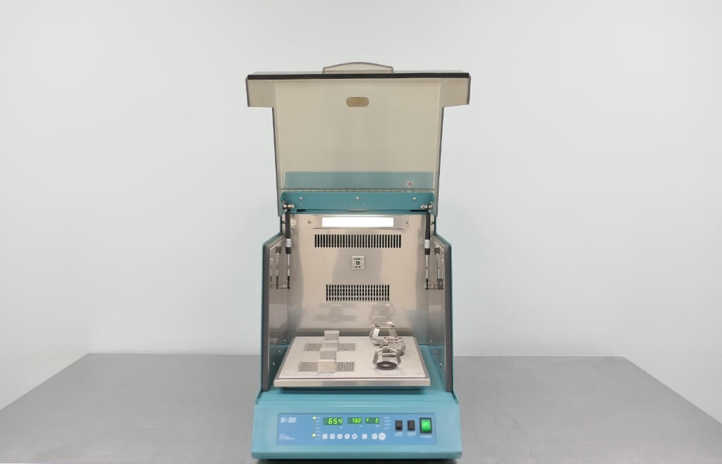 Lab Companion Incubator Shaker SI300 The Lab World Group