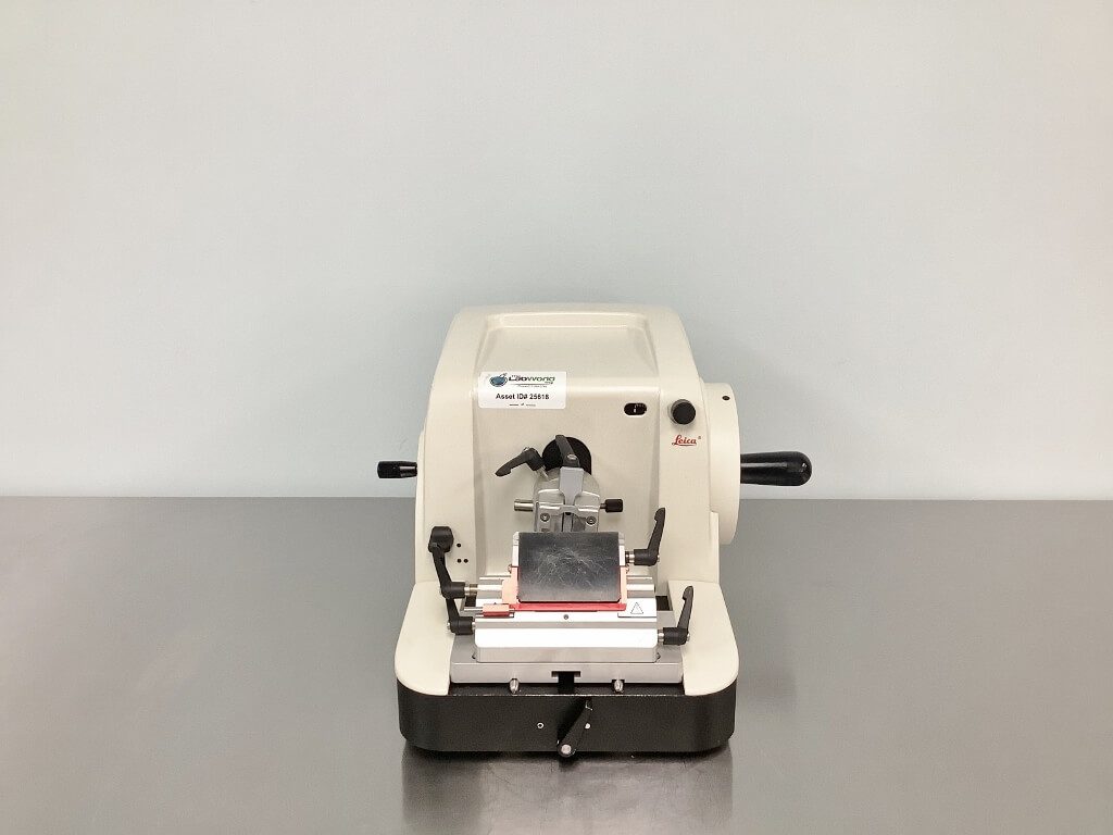 Leica RM2125RT Microtome - The Lab World Group