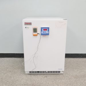 Thermo bod incubator pr205745r video