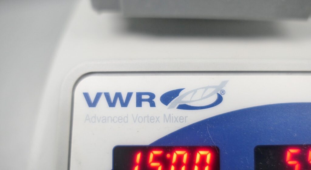 VWR Plate Vortexer The Lab World Group