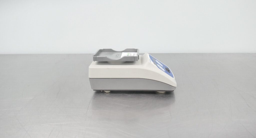 VWR Plate Vortexer The Lab World Group