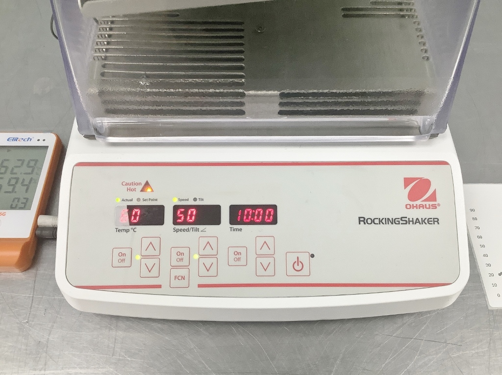 Racking Shaker Ohaus Incubating Rocking Shaker - The Lab World Group