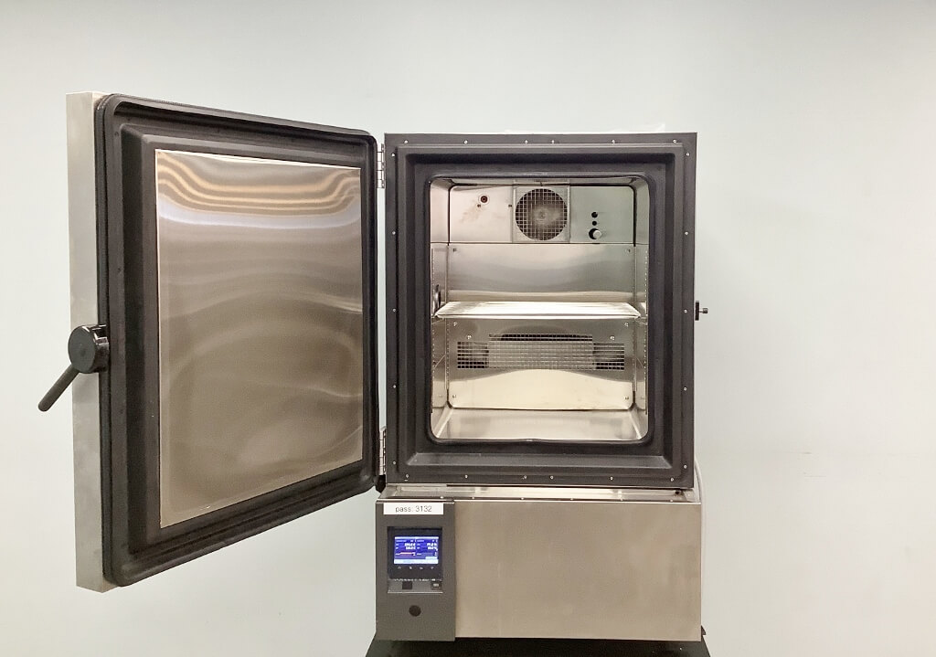 Espec BTL-433 Benchtop Humidity Chamber - The Lab World Group